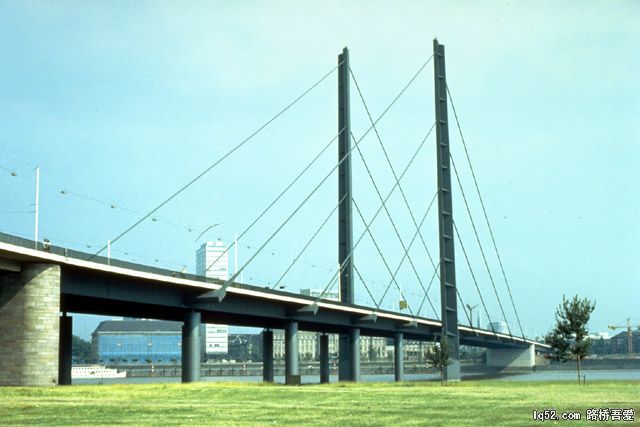 克尼桥.jpg